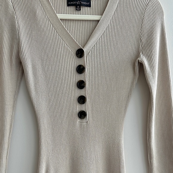 Almost Famous Ribbed Bodycon Long Sleeve Button Down V-Neck Midi Dress, Medium - Picture 3 of 13
